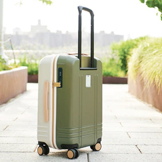 5 Tips for Choosing the Carry-On Right For You