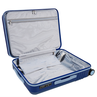 100% recycled lining with antimicrobial treatment to prevent harmful microorganisms.