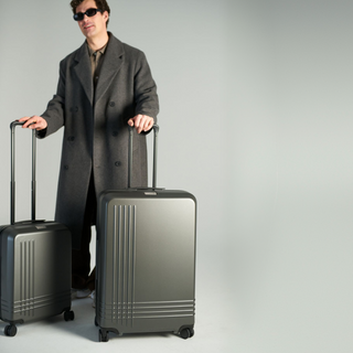 Large Check-In Expandable